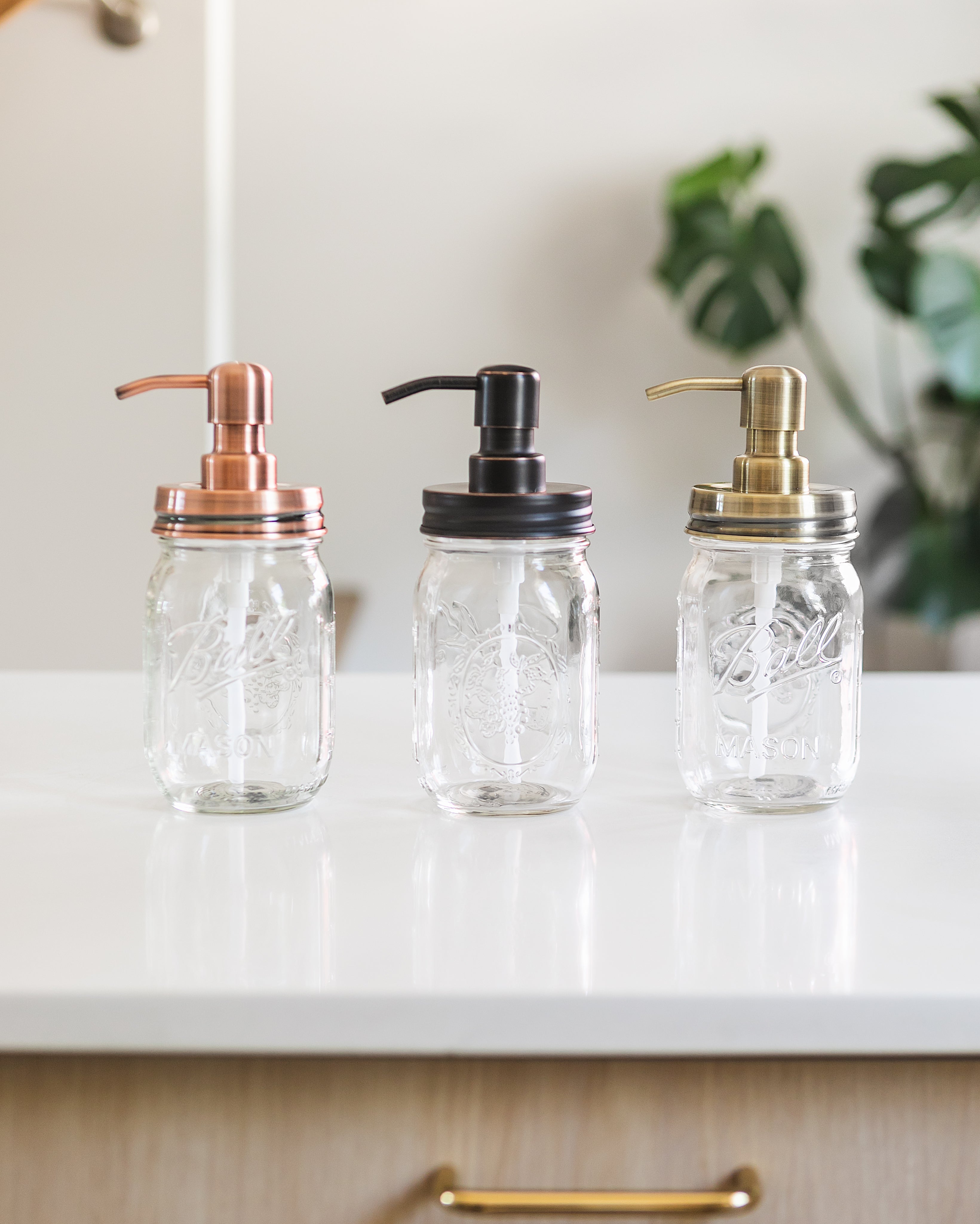 Classic Farmhouse Mason Jar Soap Dispenser - With 16 oz Ball Mason Jar